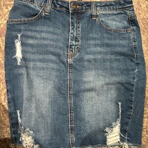 Wax Jeans distressed mini in size S